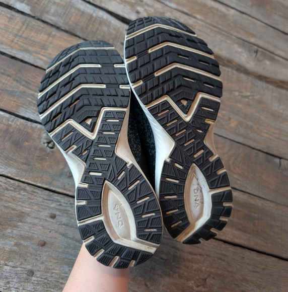 Brooks Launch 6 Tennis Shoes - Picture 9 of 9